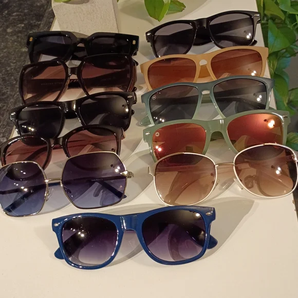 Women’s Sunglasses Assorted Colors - Stylish Fashion Shades - Picture 2 of 10